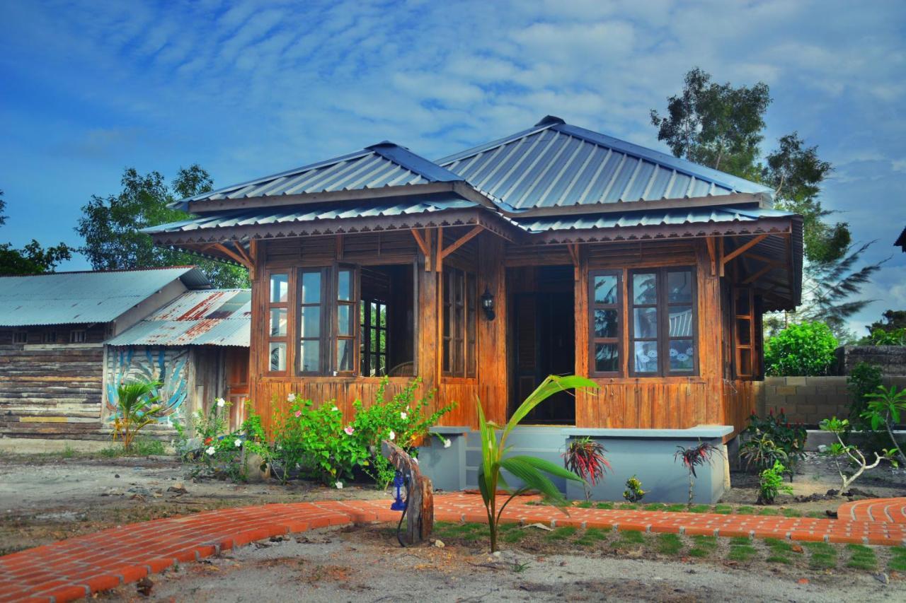 Rock And Wreck Dive Resort Tanjungbinga Экстерьер фото